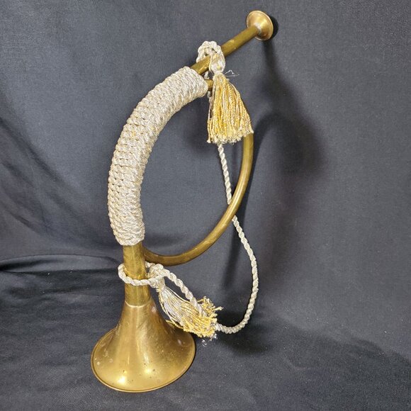 Vintage Brass Bugle Horn with Gold Rope Tassels Decorative Wall Hanging - Picture 11 of 15